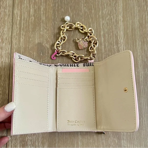 NWT Juicy Couture Top Notch trifold wallet wristlet w gold chain & charms - Picture 3 of 10